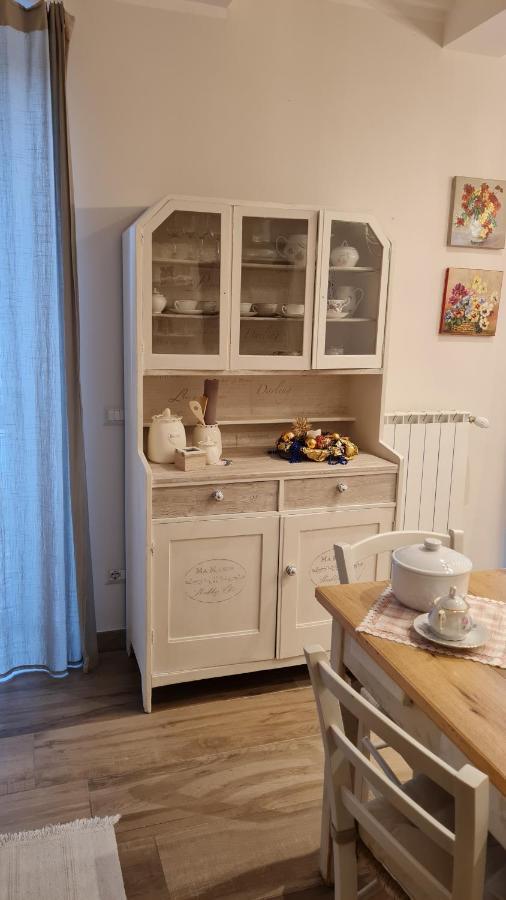 La Casetta Del Nonno Capodimonte Luaran gambar